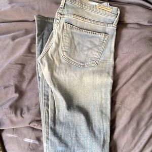 Gently used Citizens of Hunan it’s jeans. Super cute and only worn once. Size 26